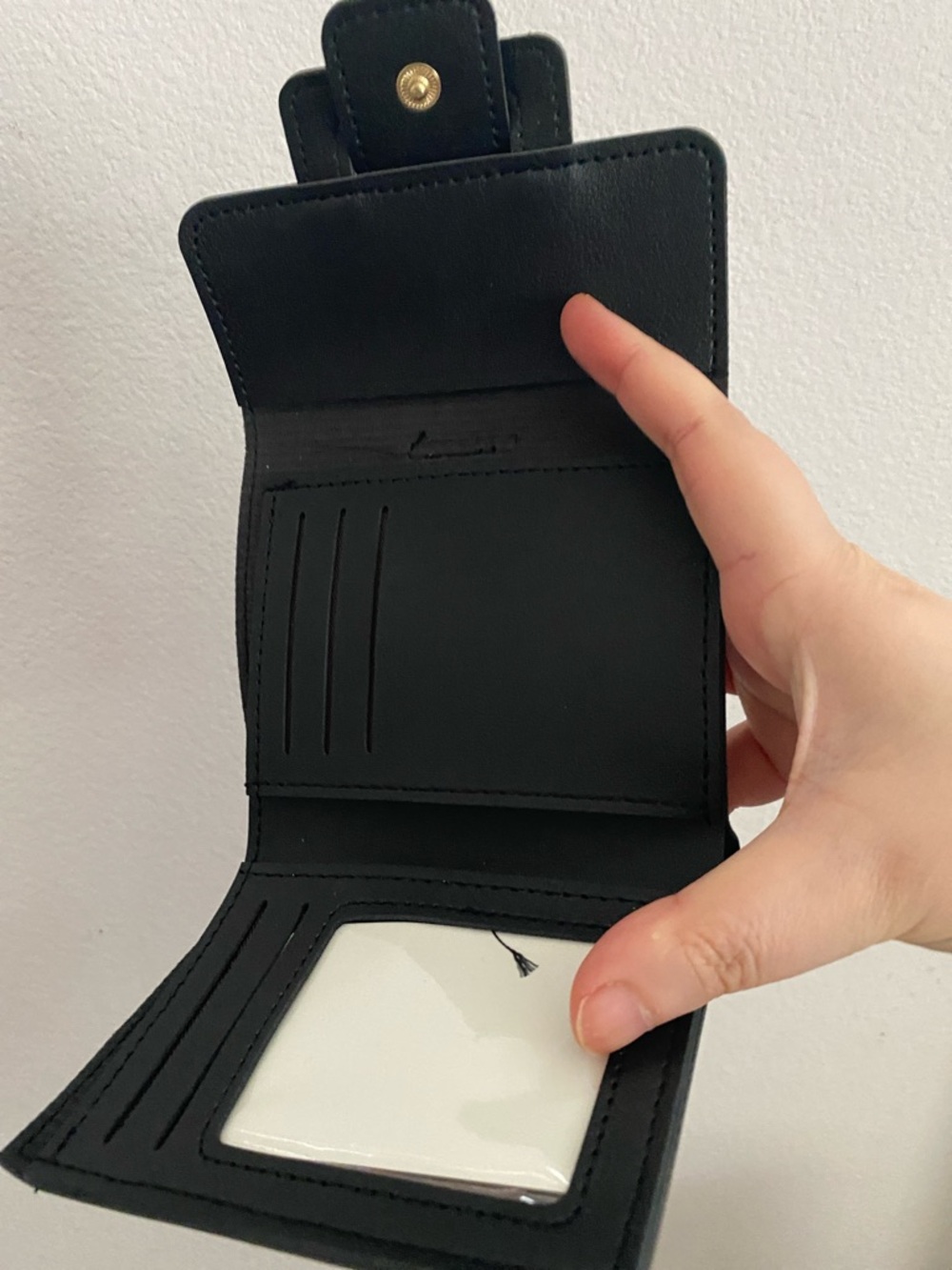 Classic Black Leather Wallet - Unbranded - Picture 2 of 7